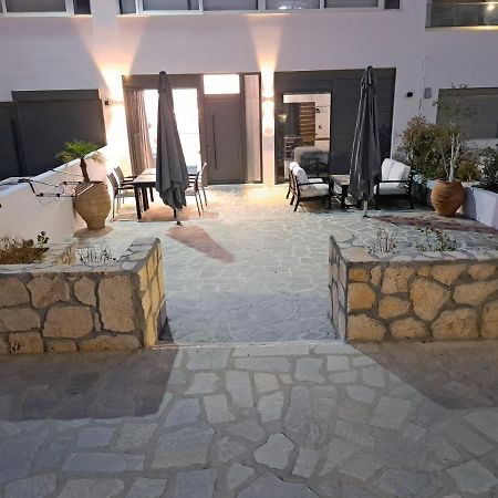 Courtyard Luxury Suites “ Apostolos” Pefki Esterno foto